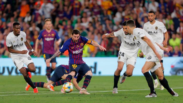 El Valencia alza su octava Copa