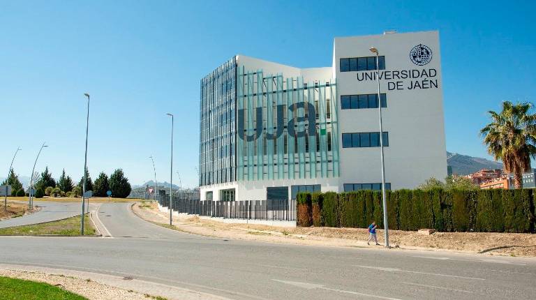 <i>Edificio de Laboratorios de Investigación y Transferencia en el Campus de las Lagunillas. / UJA.</i>