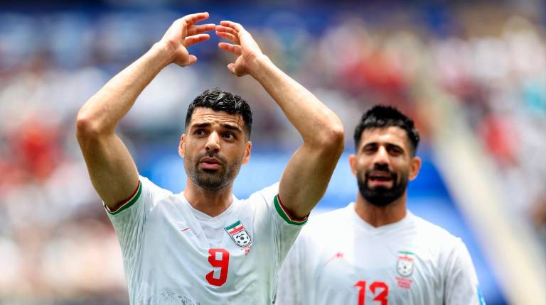 <i>Mehdi Taremi, en un partido. / Dirk Waem / Belga / dpa.</i>