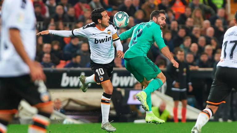 Real Madrid y Valencia se citan sin sus mejores delanteros