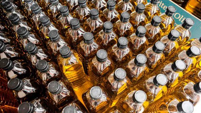 Asaja insta a los ayuntamientos a dejarse la piel en favor de los productores de aceite