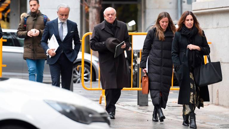 Procesados el BBVA y su expresidente por presuntos encargos ilegales a Villarejo