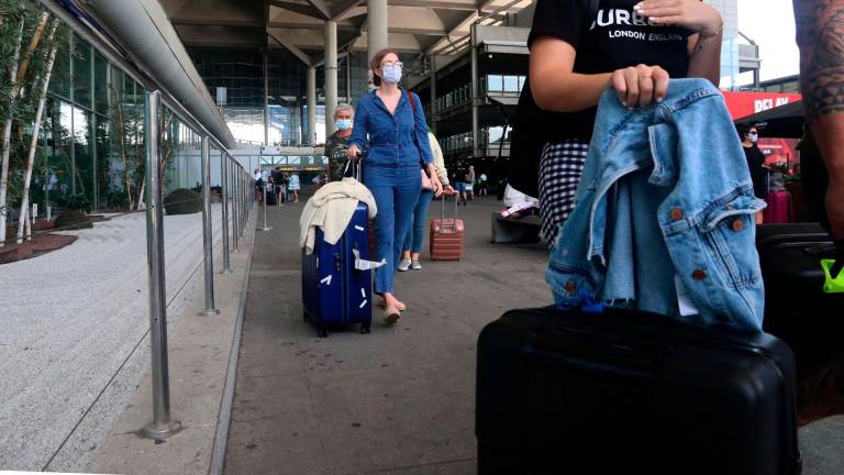 La llegada de turistas extranjeros cae en julio un 71,4% en Andalucía