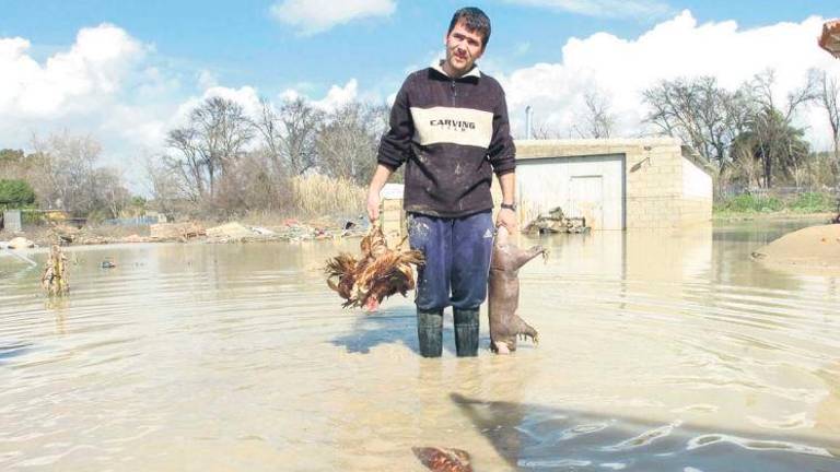 Tal día como hoy en 2010 publicábamos: El Guadalbullón arrasa granjas y viviendas en Mengíbar