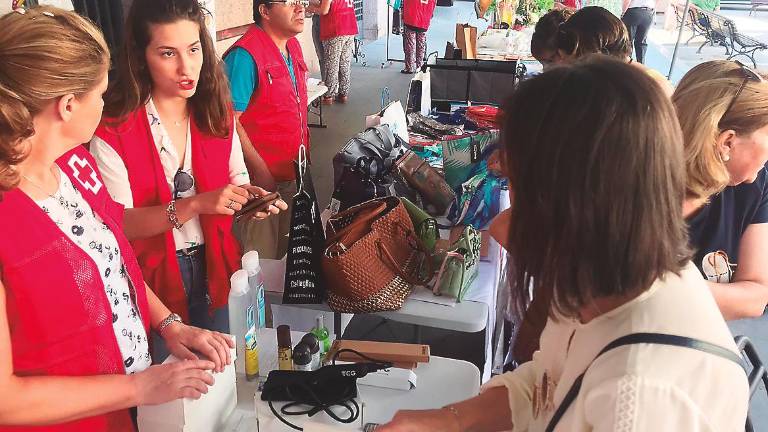 Un Mercadillo Solidario ayudará a Cruz Roja