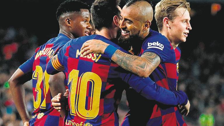 Leo Messi dicta su ley y guía al Barcelona a una goleada
