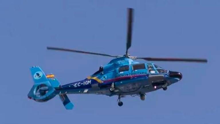 Muere una persona y otras dos resultan heridas tras caer al mar su helicóptero en persecución con narcos