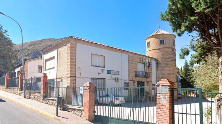 Agresión en Cazorla: Un exprofesor ataca al director de un instituto