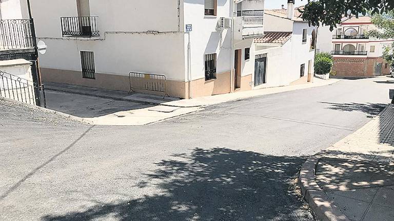 Asfaltado nuevo para la calle Cristo de la Vera-Cruz de Orcera