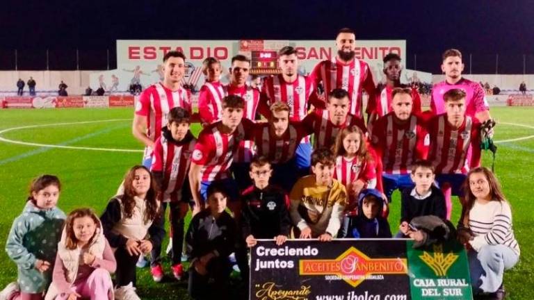 Un Atlético Porcuna en línea ascendente logra un punto ante el Huétor Vega (1-1)