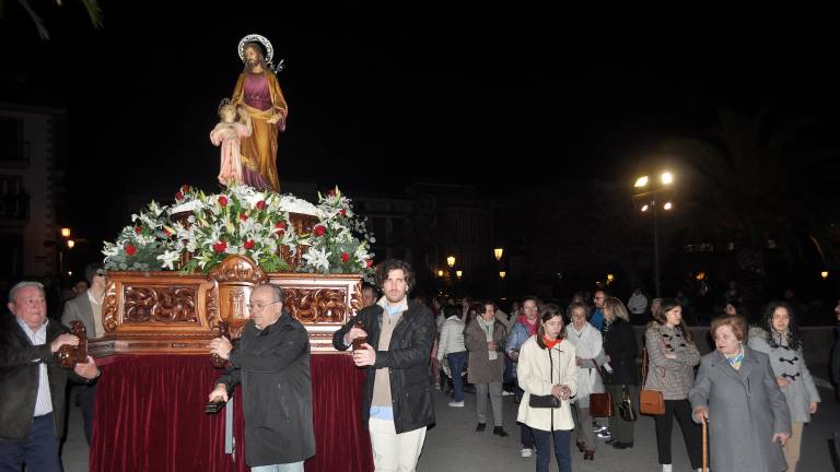 Elegante procesión del patrón de los carpinteros en Mancha Real