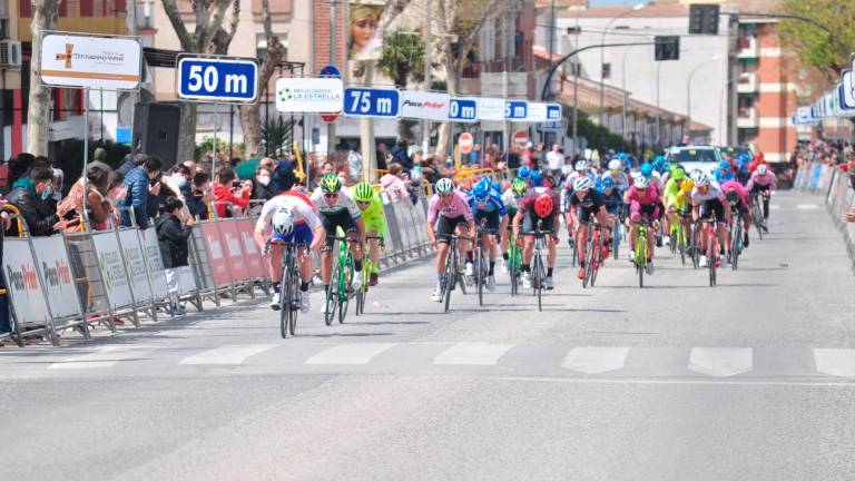 El robo de una bicleta en La Clásica de Torredonjimeno, en vídeo