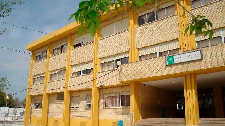 Fachada del Colegio de Educación Infantil y Primaria (CEIP) Juan Carlos I de Porcuna en una foto de Archivo.
