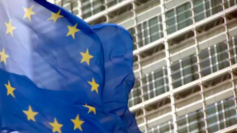 Bruselas pide reabrir la frontera de la UE a los turistas vacunados en terceros países como EEUU