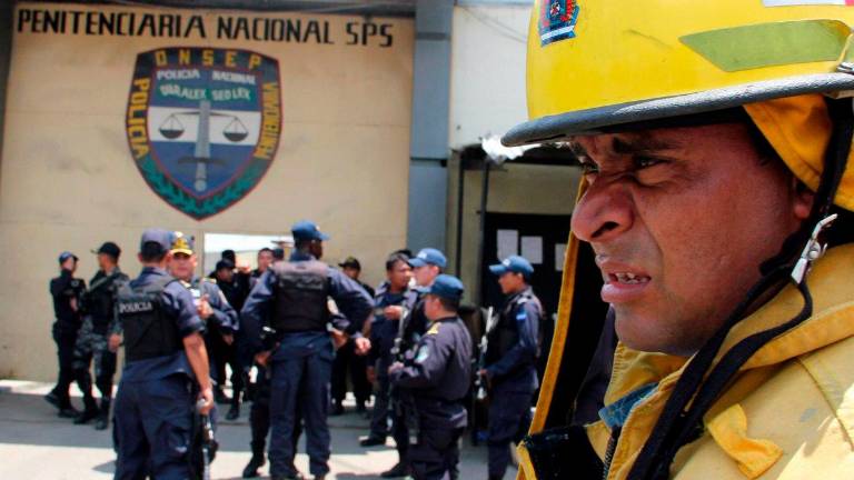 Los Bomberos encuentran un cementerio clandestino con seis cuerpos en Honduras