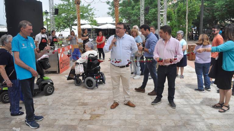 Cuatro décadas de celebración de la Cereza en Castillo de Locubín