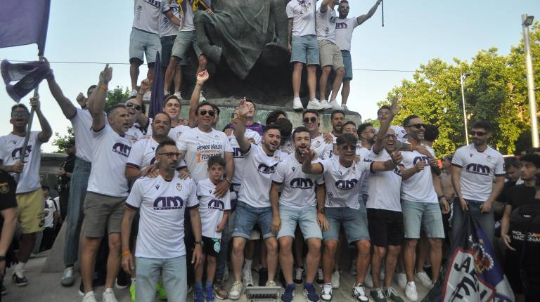 Reviva los mejores momentos de la celebración del ascenso del Real Jaén a Primera RFEF