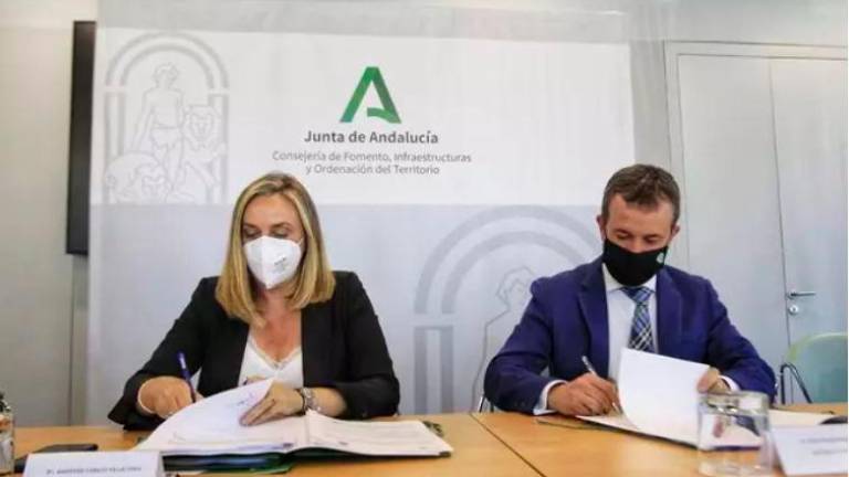 La Junta y el Ayuntamiento de Jaén firman la extinción del antiguo convenio del tranvía