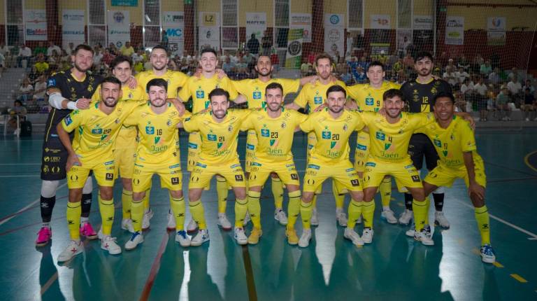 <i>Jugadores del Jaén Paraíso Interior FS antes del partido contra el Manzanares FS. / Jaén Paraíso Interior FS. </i>