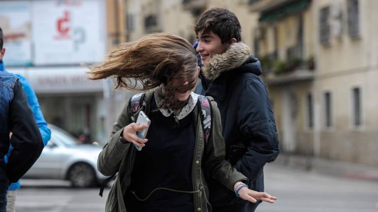 Fuerte viento, comienzan los cambios en el tiempo