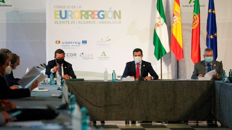 Moreno pedirá a Sánchez que la cumbre España-Portugal de 2021 se celebre en Andalucía