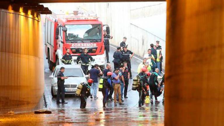 Un muerto en Almería en un vehículo atrapado en un túnel anegado por el temporal