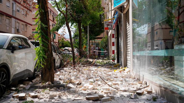 <i>Imágenes de los destrozos causado por el terremoto. / Europa Press. </i>