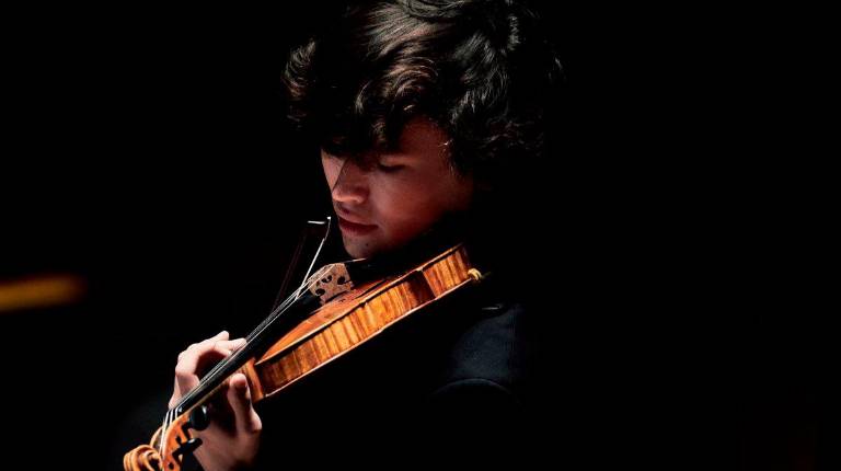 <i>El violinista Daniel Lozakovich. Archivo. / Europa Press.</i>