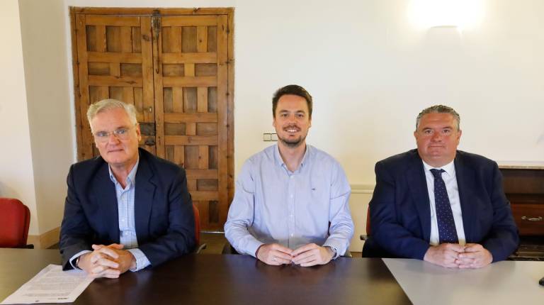 <i>Antonio Gil, Francisco Javier Lozano y Bartolomé González. / jason Moyano / Diario JAÉN.</i>