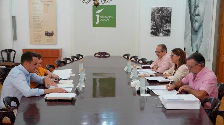 <i>Reunión patronato Fundación Miguel Hernández. / Diputación de Jaén. </i>