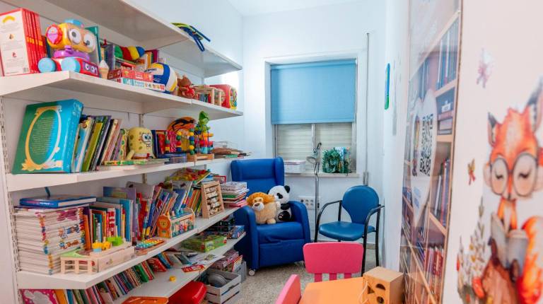 <i>Puntos de lectura Hospital Materno Infantil. / Hospital Universitario de Jaén. </i>