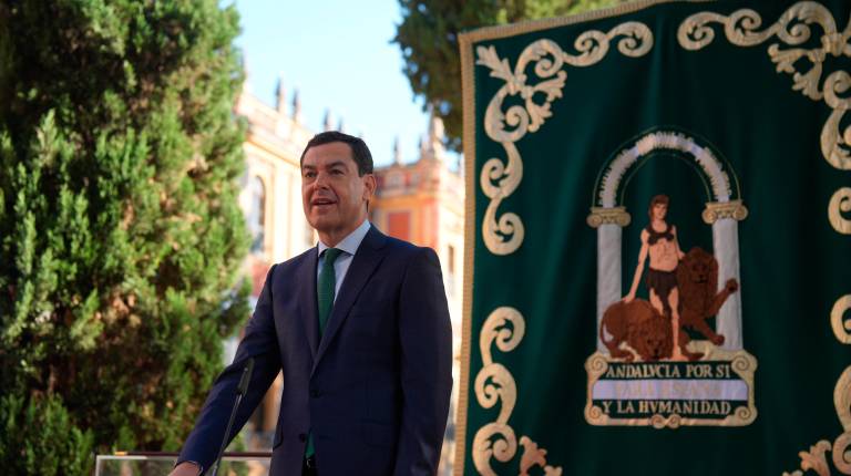 <i>Juanma Moreno toma posesión como presidente de la Junta de Andalucía de la XIII tercera legislatura en su tercer mandato consecutivo al frente del Gobierno andaluz. / Junta de Andalucía. </i>