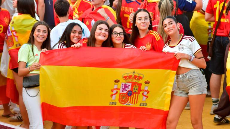 Fotogalería: Jaén se convierte en una fiesta para celebrar el triunfo de la selección
