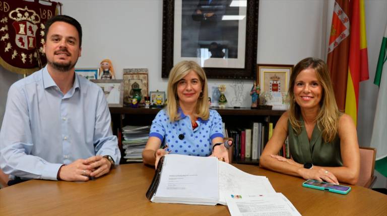 <i>Presentación de la licitación de la rehabilitación del mercado de abastos. / Ayuntamiento de Úbeda. </i>
