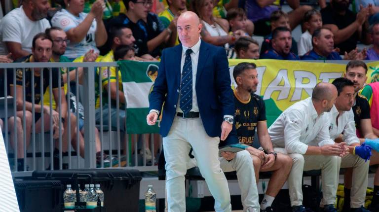 <i>Daniel Rodríguez, entrenador del Jaén Paraíso Interior FS. / Jaén FS</i>