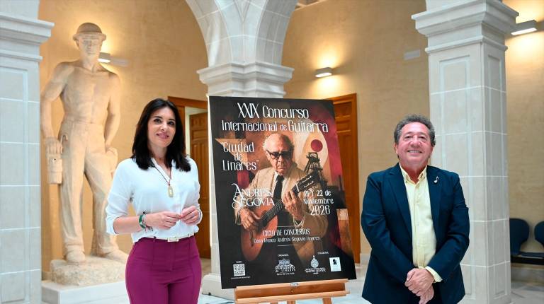 <i>Presentación del XXIX Concurso Internacional de Guitarra Ciudad de Linares Andrés Segovia. / Ayuntamiento de Linares. </i>