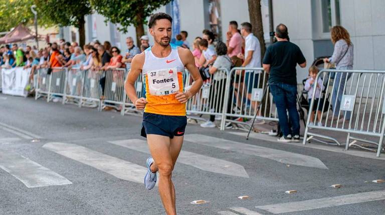 <i>Ignacio Fontes y Marta Serrano ganaron en 2025 la Milla Manuel Pancorbo de Jaén. </i>