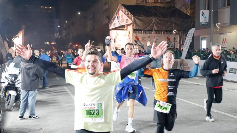 Reviva su llegada a la meta en la Carrera de San Antón 2026 con las mejores fotografías