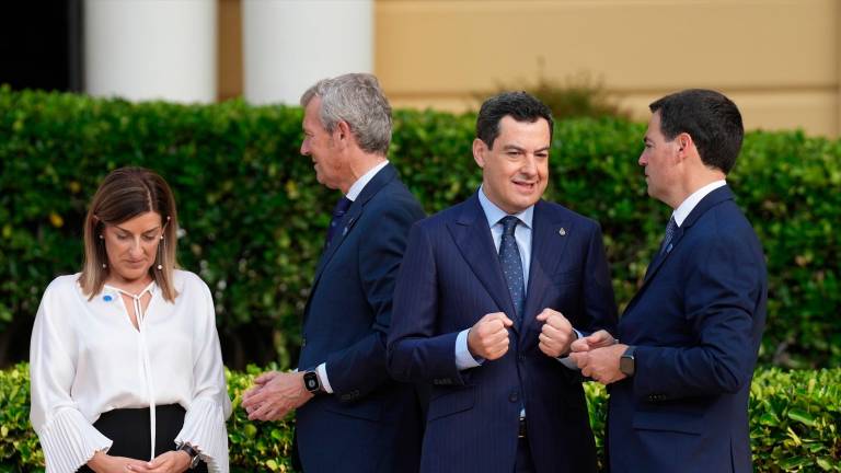 Moreno exige a Sánchez un fondo de nivelación para compensar la infrafinanciación de la comunidad