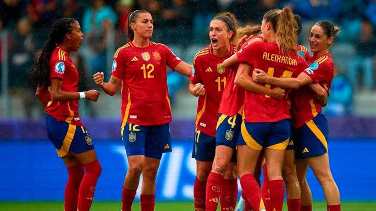 España golea a Bélgica y se coloca a las puertas de cuartos de la Eurocopa (6-2)