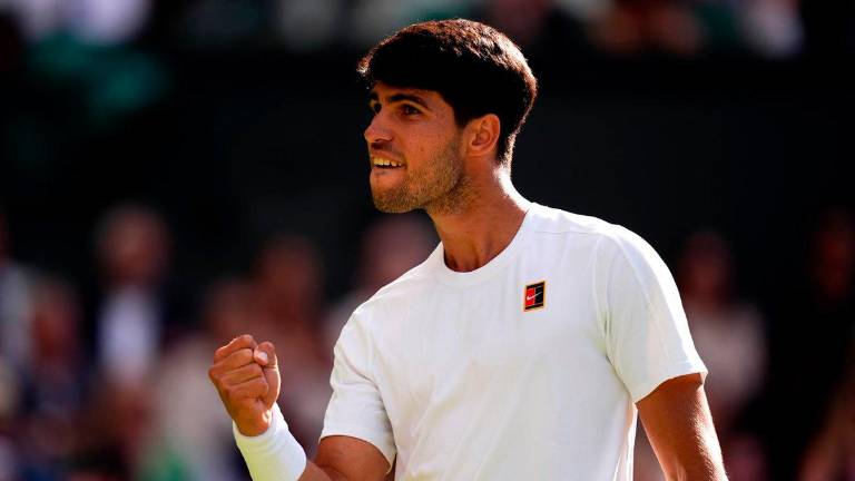 Alcaraz avanza a tercera ronda de Wimbledon