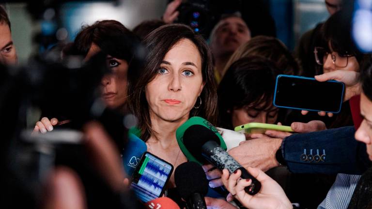 Ione Belarra presume de apartar a Monedero antes de la difusión de denuncias de acoso