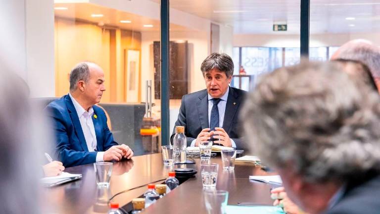 Puigdemont anuncia que no negociará los Presupuestos con el PSOE y pedirán una reunión en Suiza