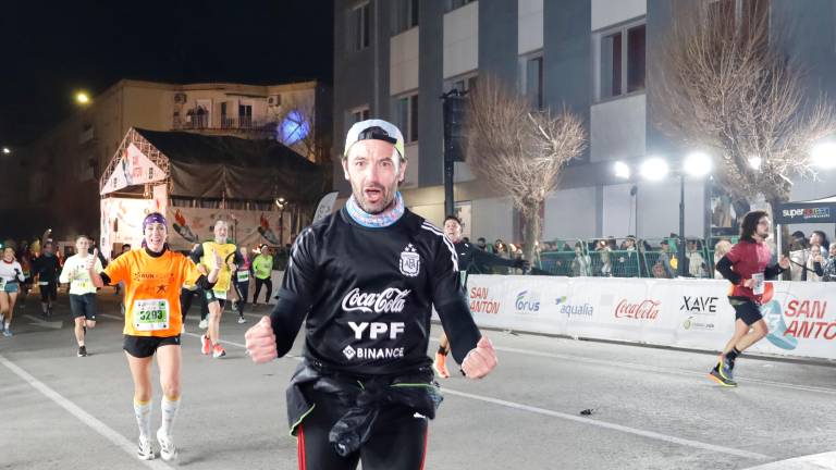 Reviva su llegada a la meta en la Carrera de San Antón 2026 con las mejores fotografías