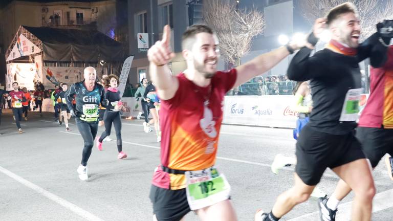 Reviva su llegada a la meta en la Carrera de San Antón 2026 con las mejores fotografías