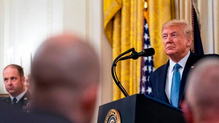 Trump anuncia la suspensión de los ataques contra Irán “previstos para mañana” a petición de aliados árabes