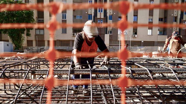Operarios de la construcción en imagen de archivo. / Álex Zea / Europa Press.