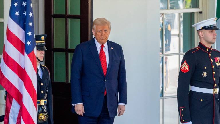 Trump impone araceles con un mínimo generalizado del 10%