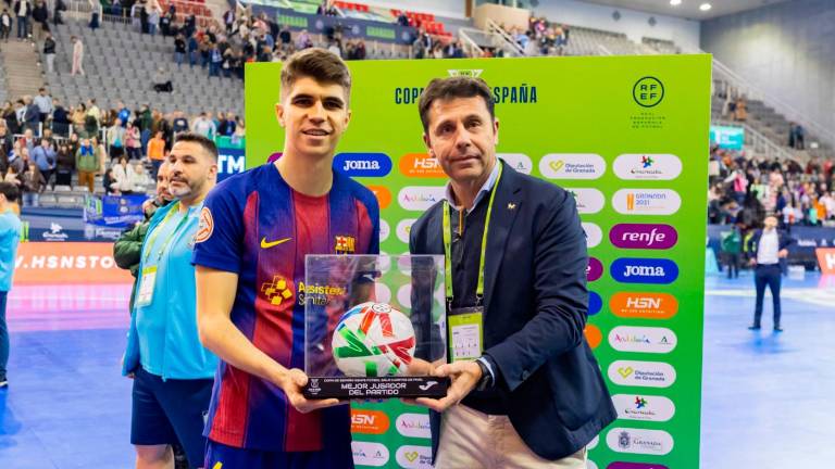 Antonio Pérez lidera la exhibición del Barça rumbo a semifinales