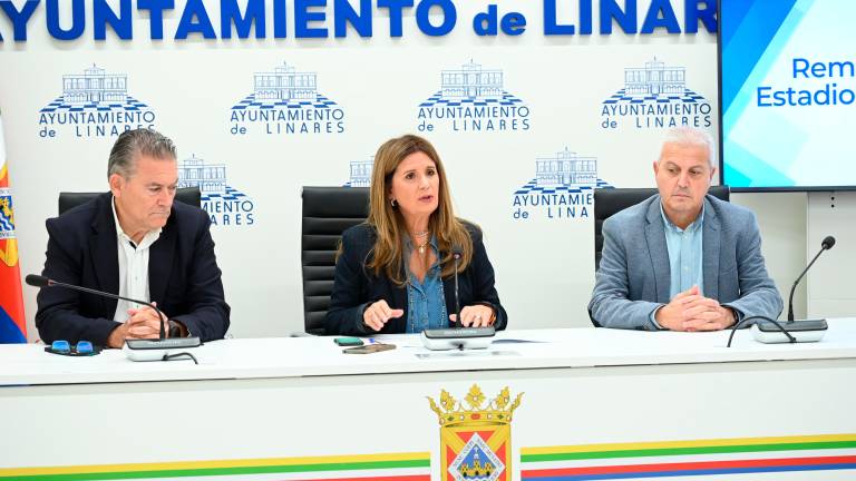 El Ayuntamiento de Linares asume la dirección de obra del Estadio de Linarejos